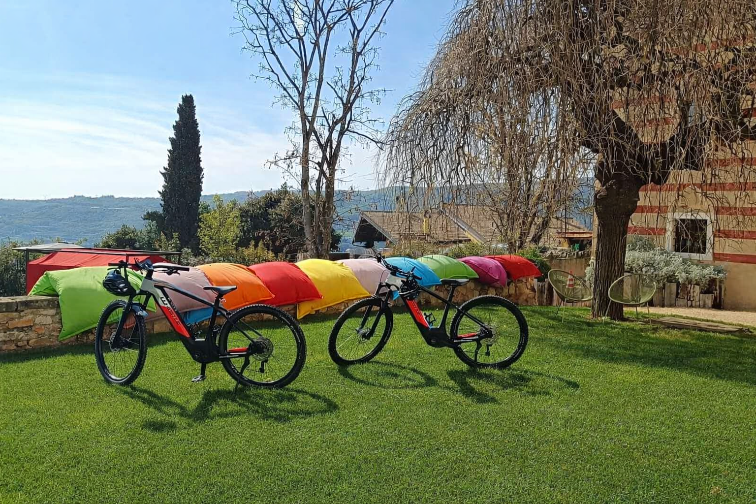 Electric bikes for the E-Bike Experience at Villa Balis Crema near Verona